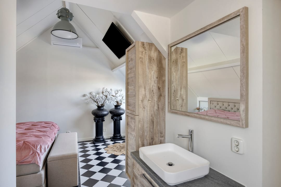 Photo 46 of Krabbendamstraat 13