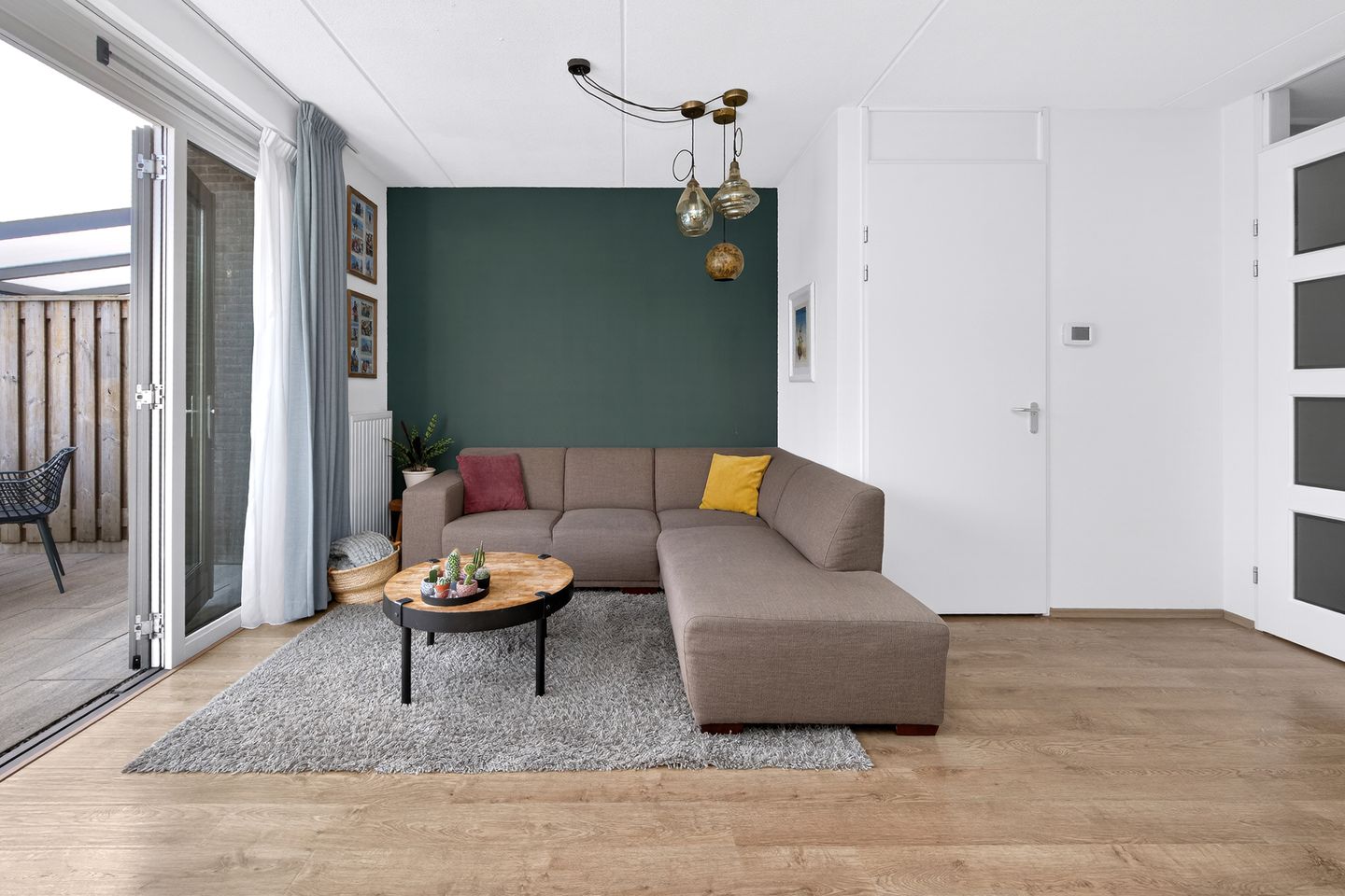 Foto 5 van Helmkruid 6