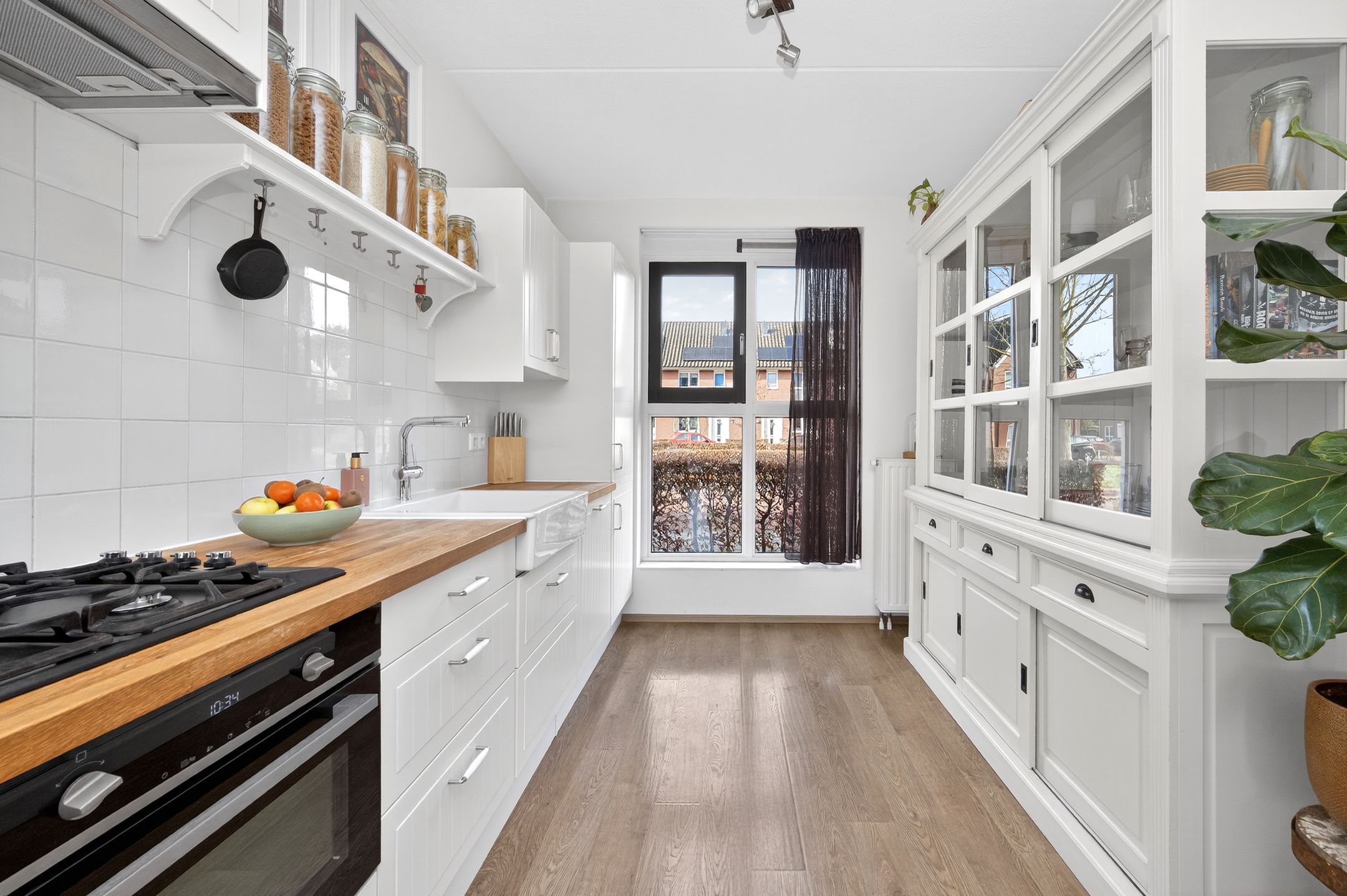 Foto 9 van Helmkruid 6