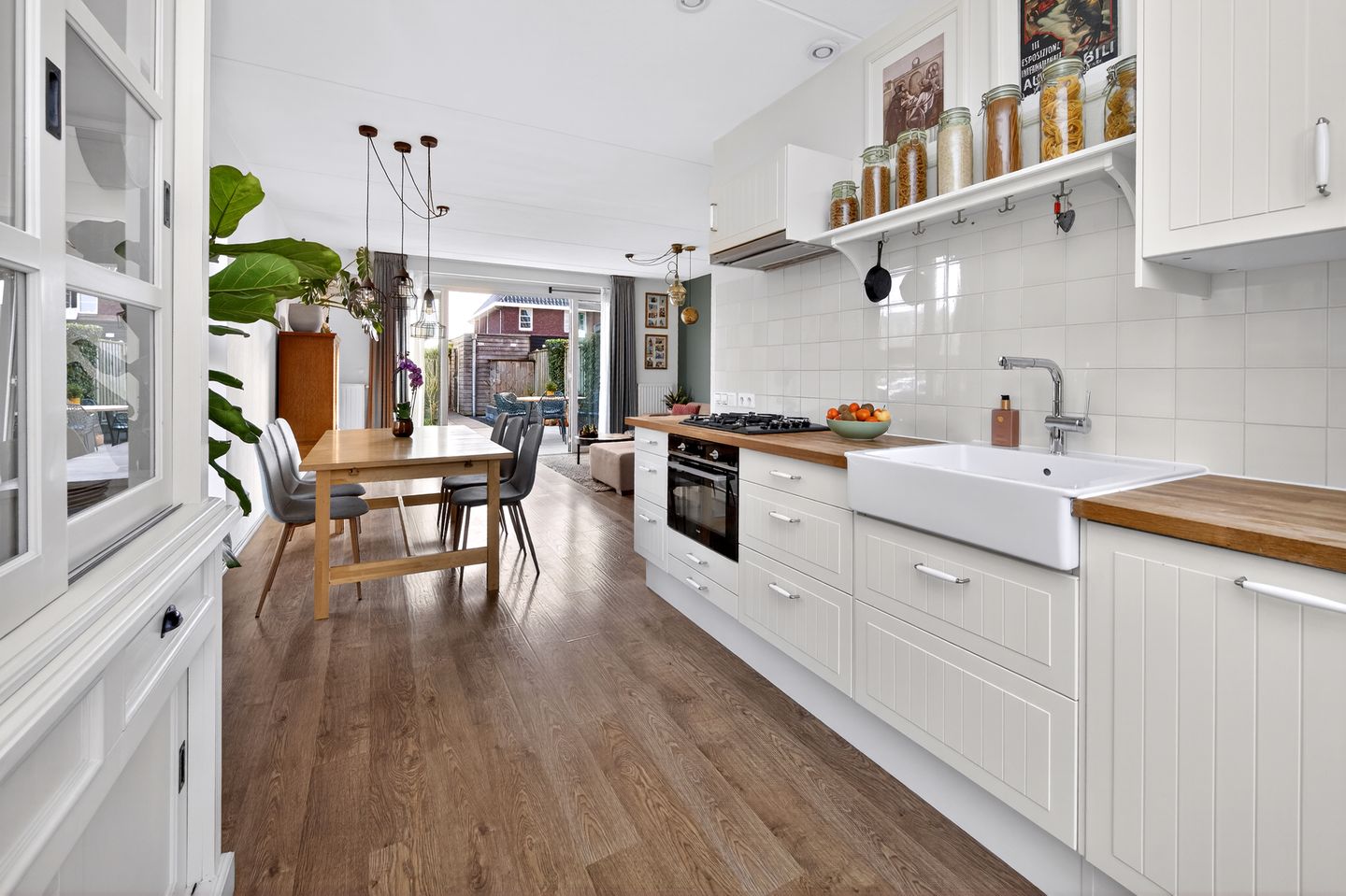 Foto 10 van Helmkruid 6