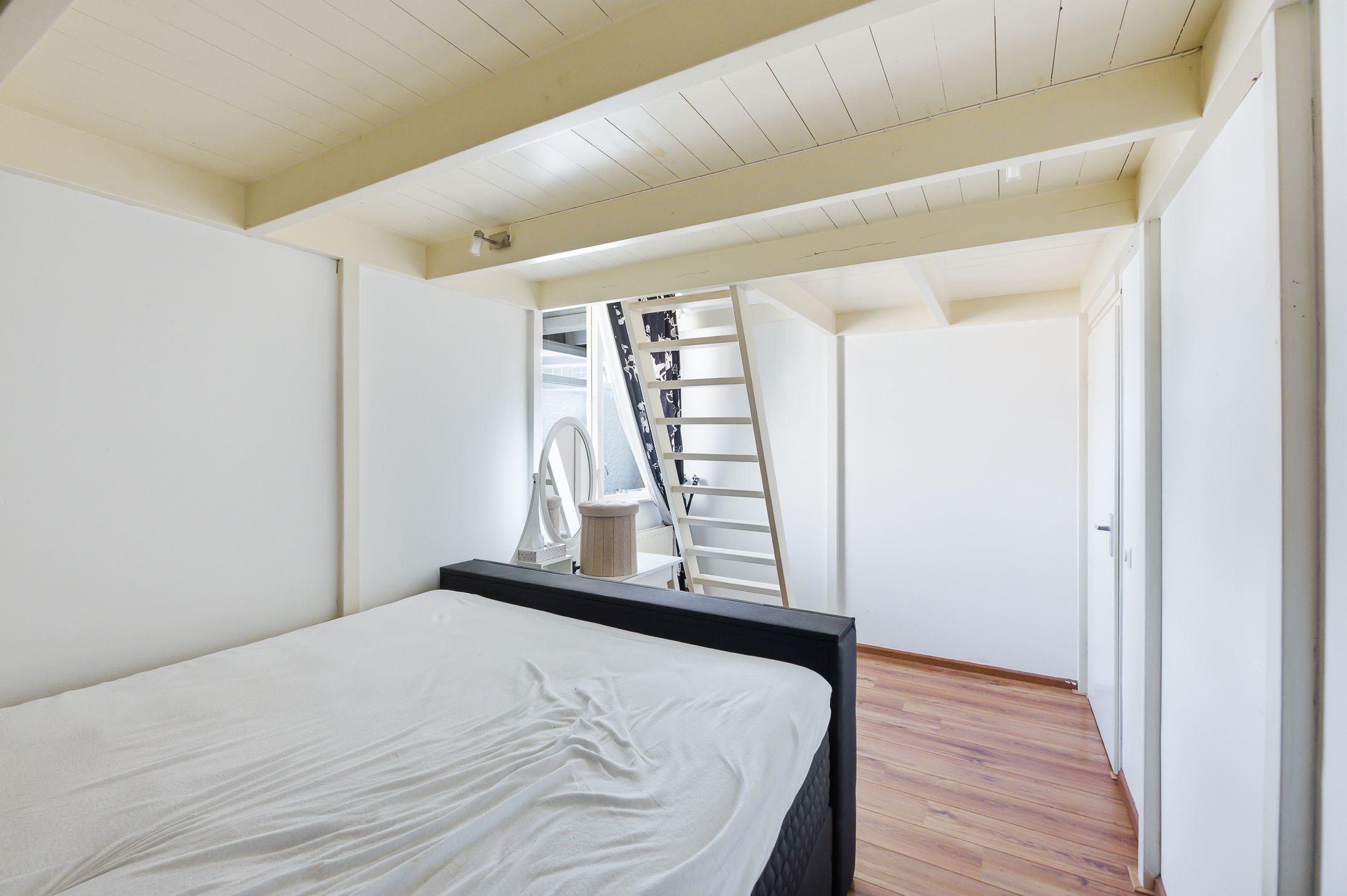 Foto 15 van Van Dishoeckstraat 34