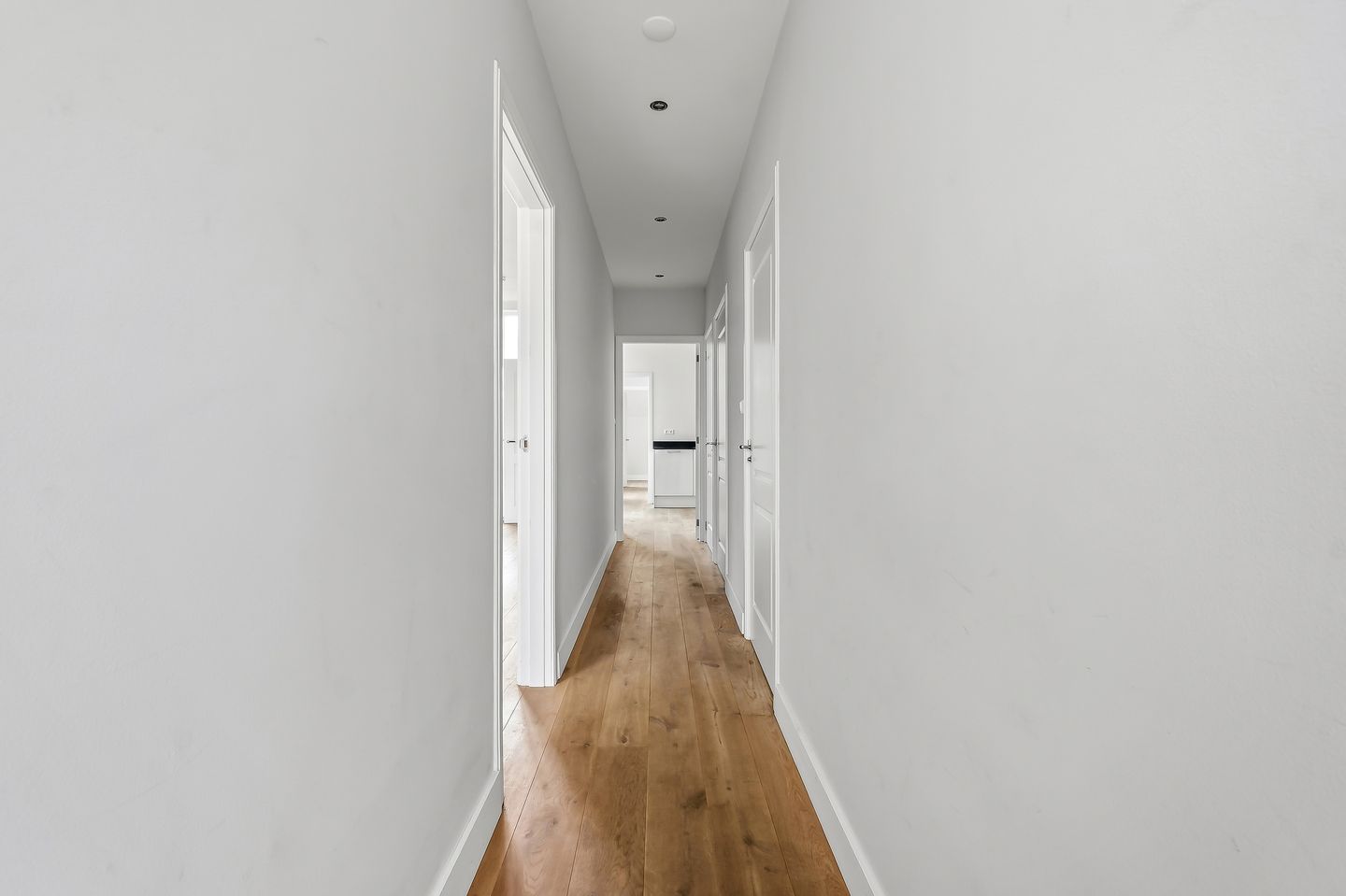 Photo 20 of Johannes Camphuijsstraat 88