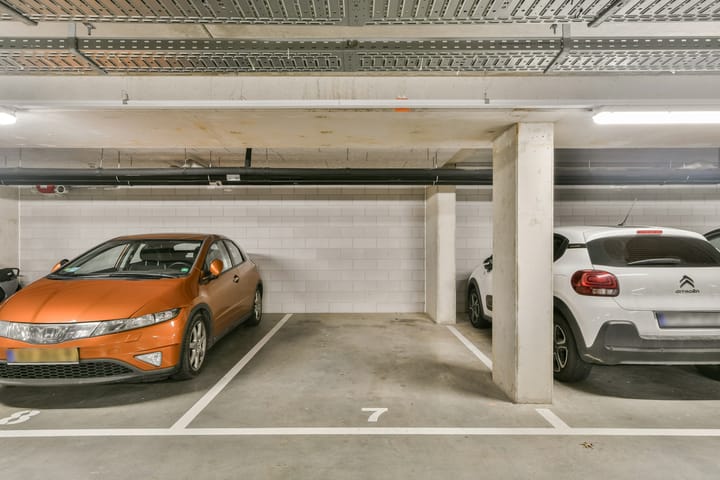 Photo 2 of Carel Willinkgracht 739