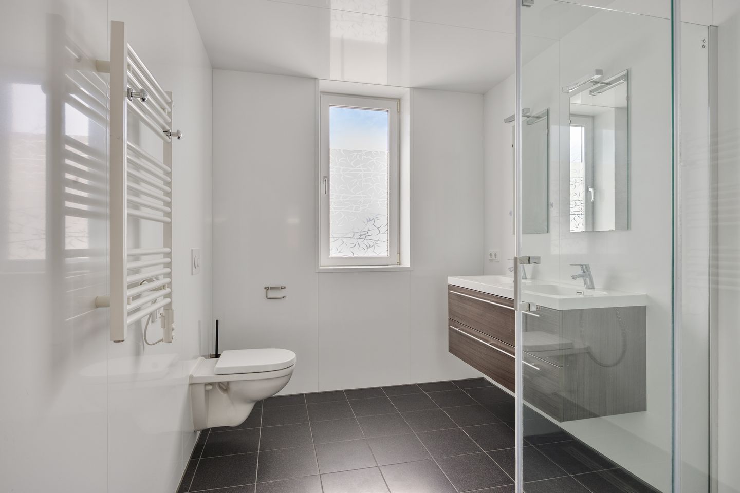 Photo 19 of Anna Blamanstraat 23