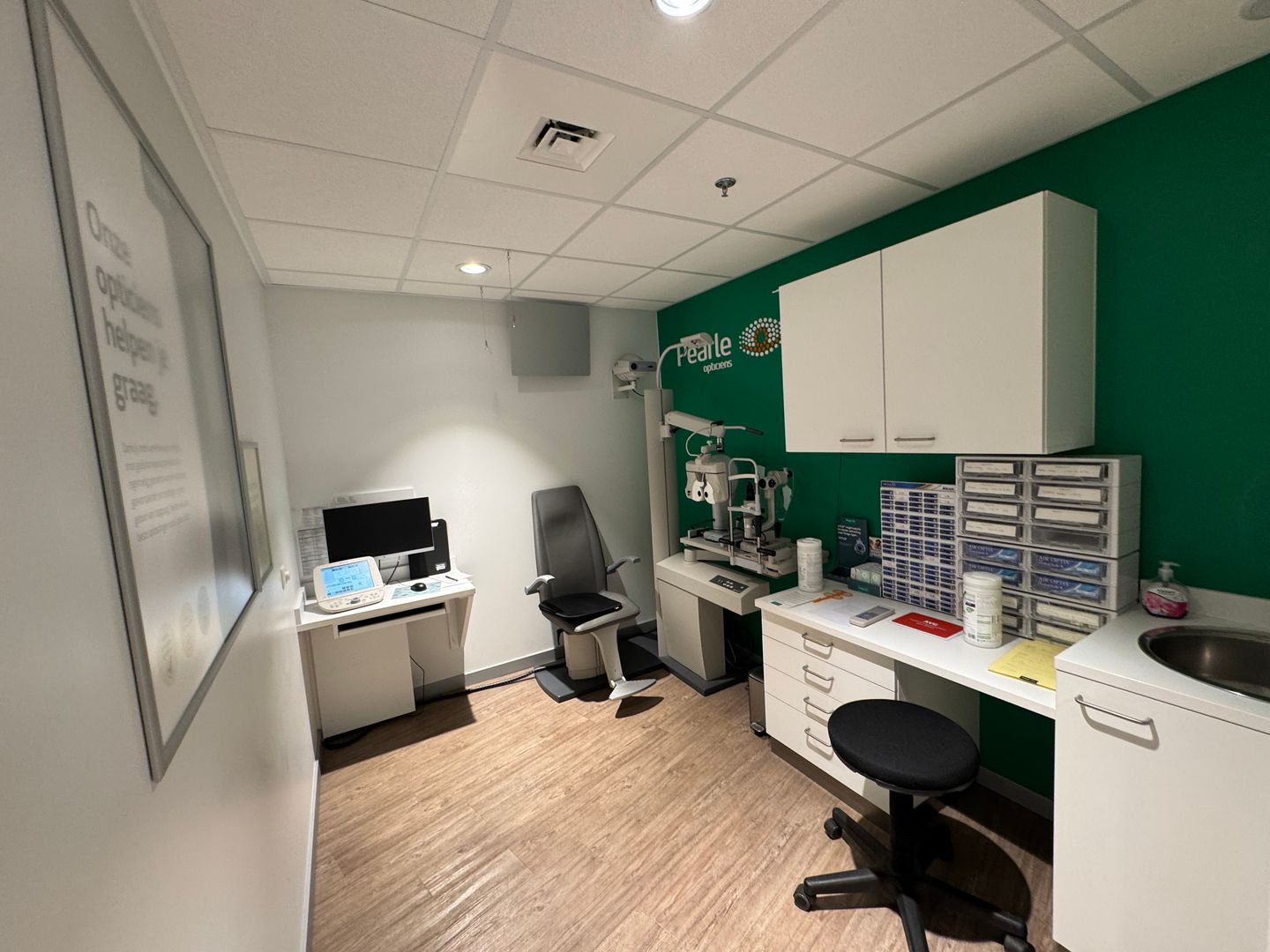 View photo 5 of Raadhuisplein 61