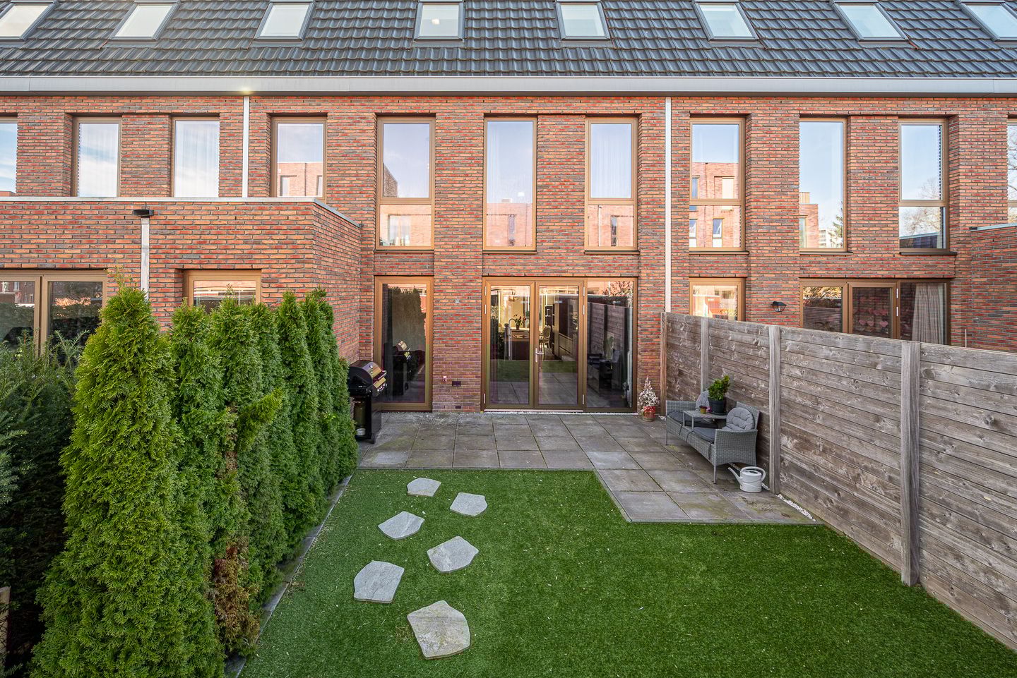 Foto 4 van Helper Westsingel 75