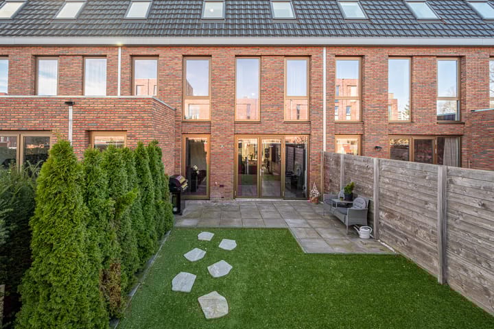 Foto 4 van Helper Westsingel 75