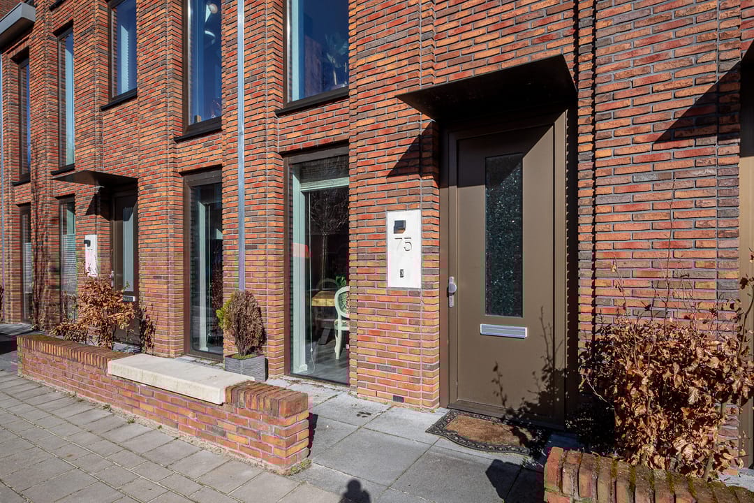 Foto 7 van Helper Westsingel 75