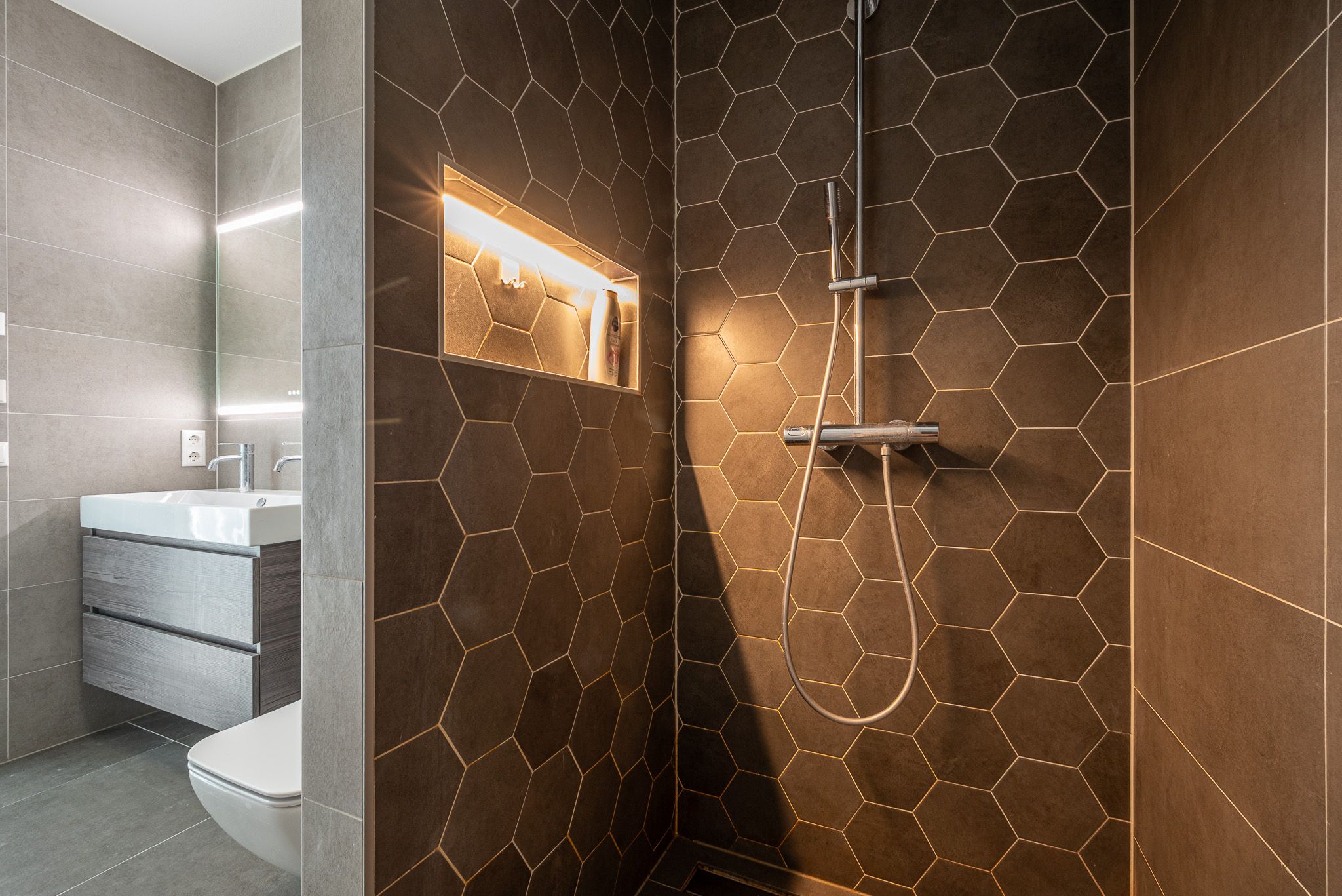 Foto 30 van Helper Westsingel 75