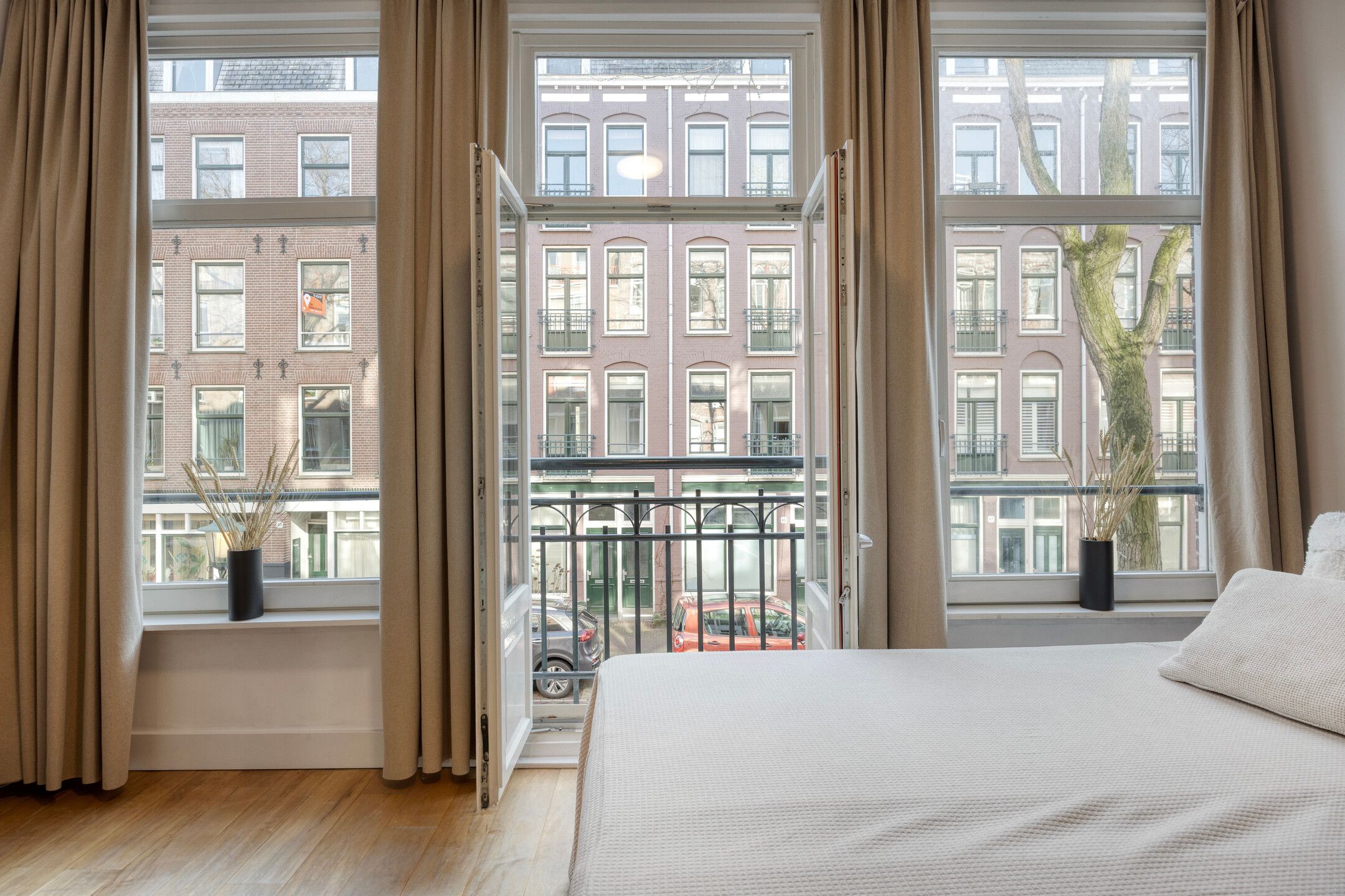 Foto 18 van Joan Melchior Kemperstraat 108-1