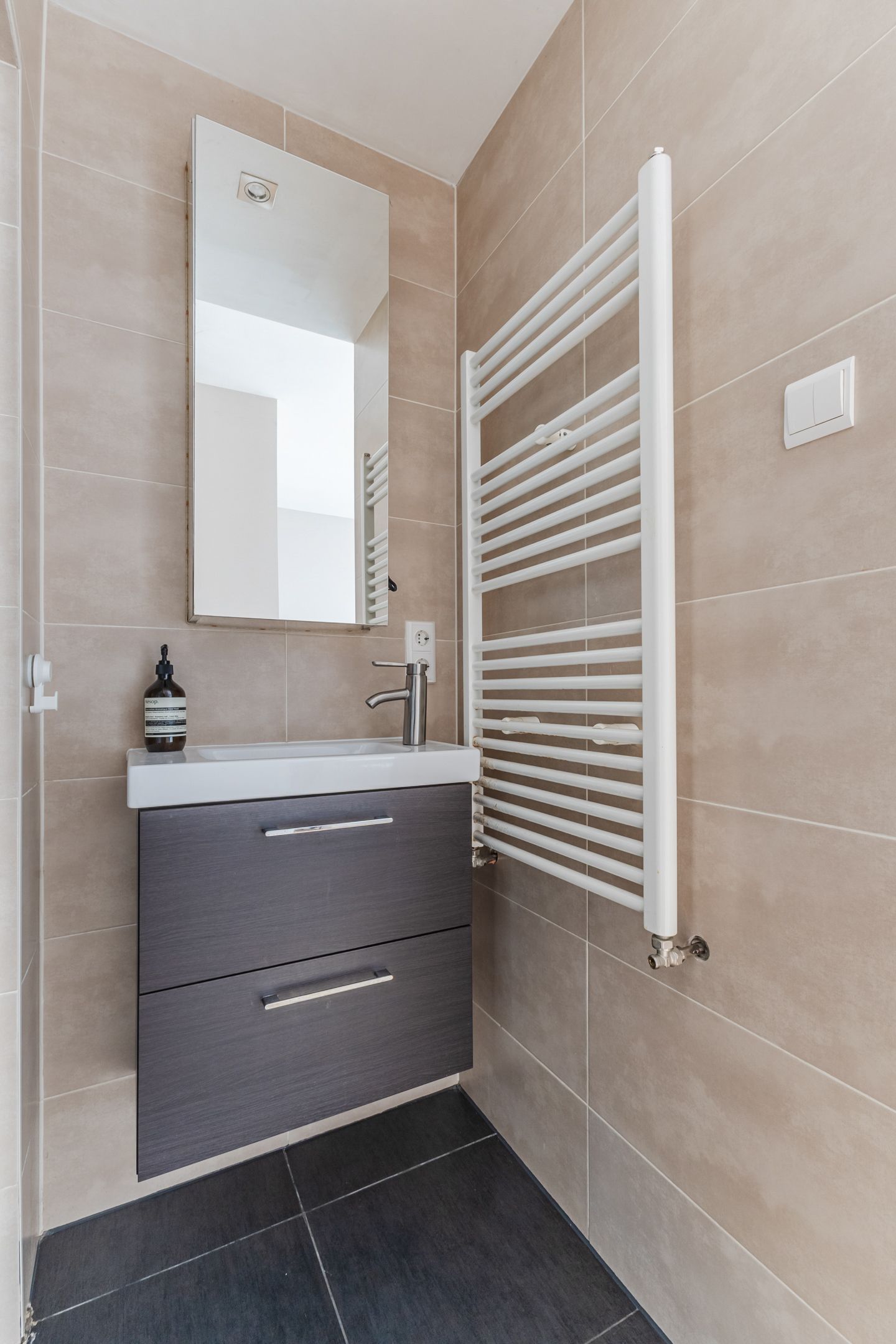 Foto 21 van Joan Melchior Kemperstraat 108-1