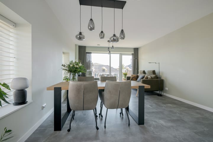 Photo 3 of Edward Poppelaan 12-M