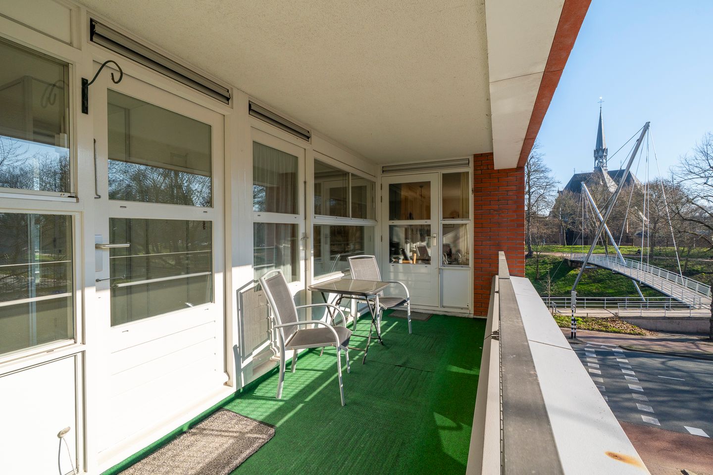 Spacious and bright 3-room apartment with balcony and view over the Catharijnesingel — 21