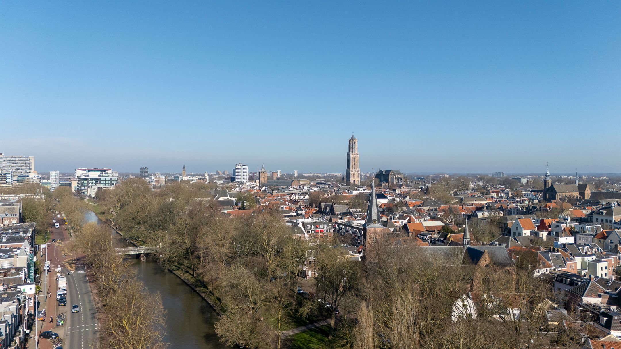 Spacious and bright 3-room apartment with balcony and view over the Catharijnesingel — 33
