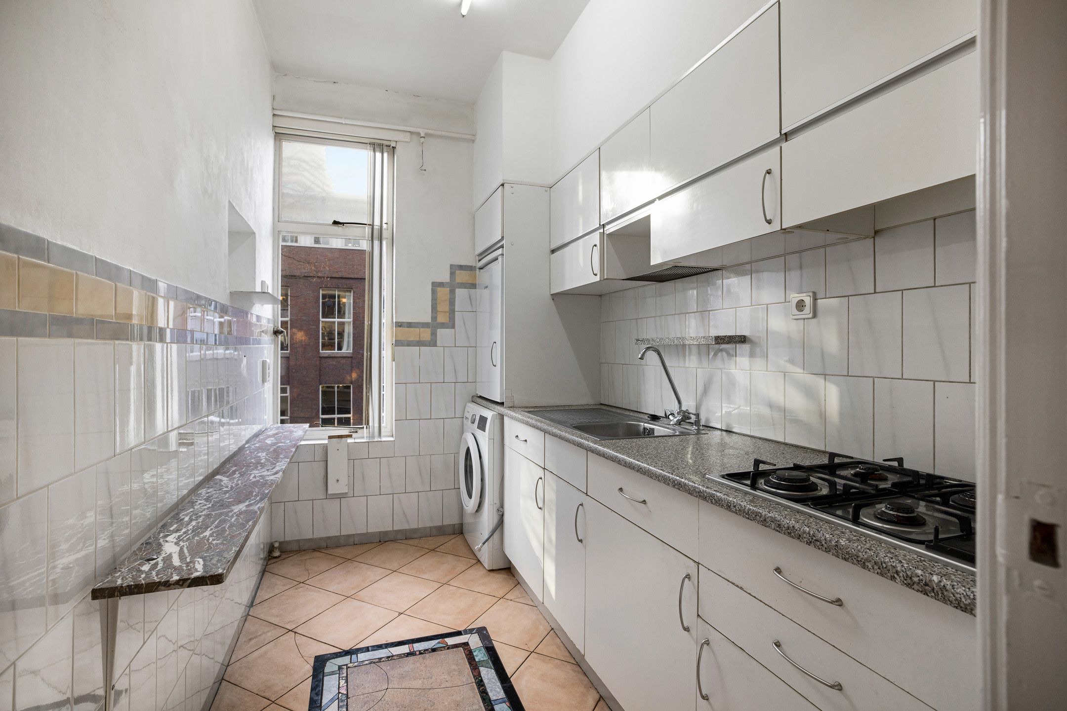 Photo 9 of Witte de Withstraat 9-C