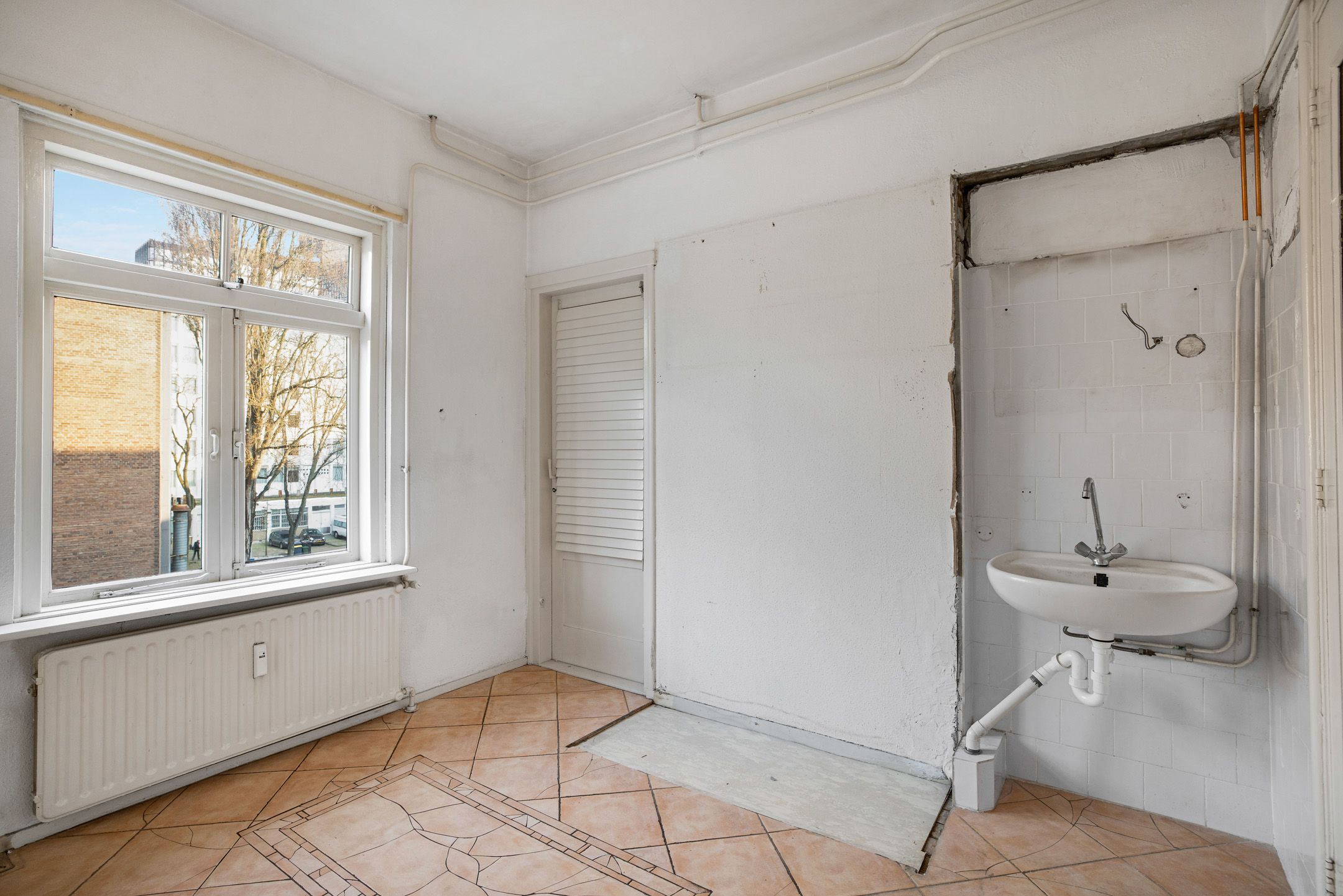 Photo 15 of Witte de Withstraat 9-C