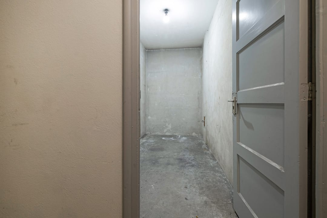 Photo 26 of Witte de Withstraat 9-C