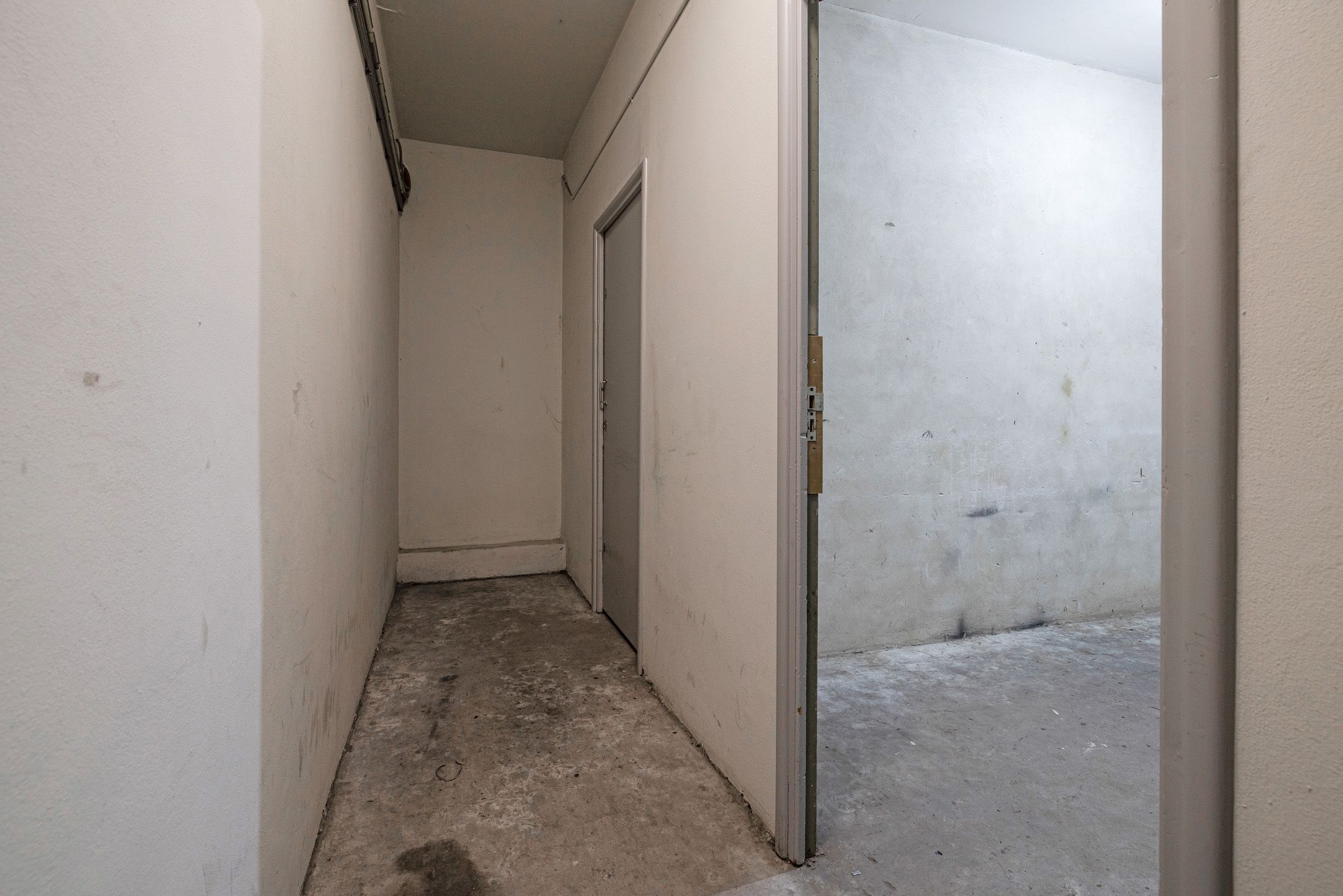 Photo 27 of Witte de Withstraat 9-C