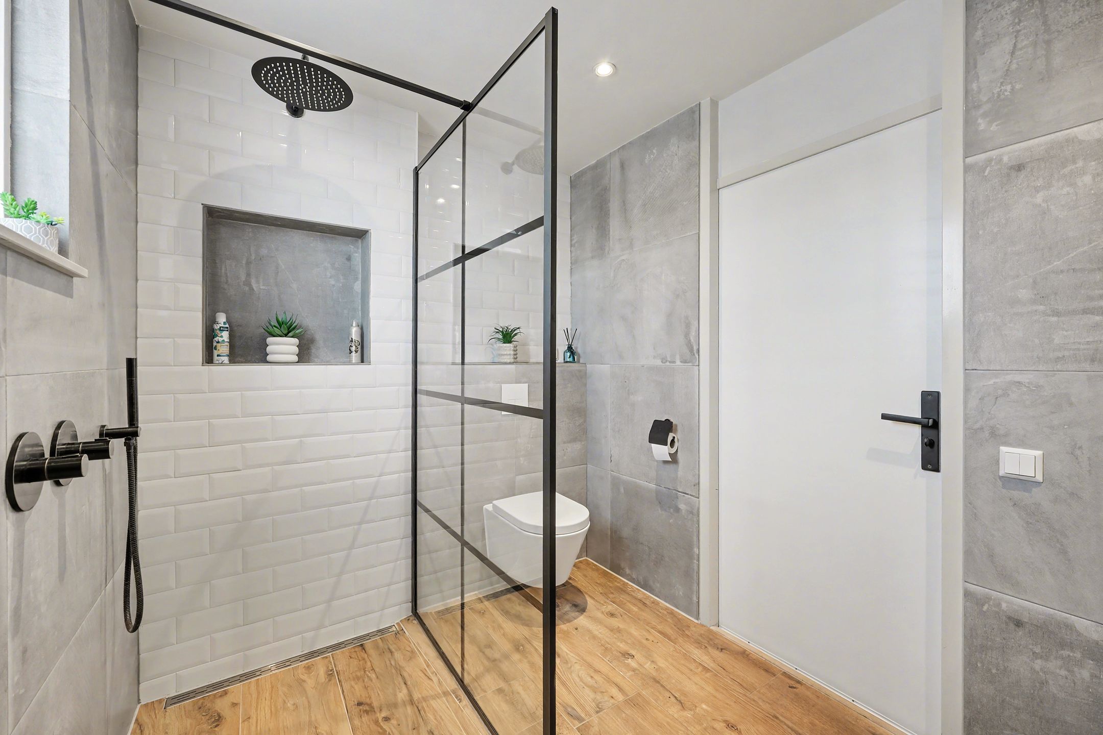 Foto 33 van Van Leeuwenhoekstraat 115