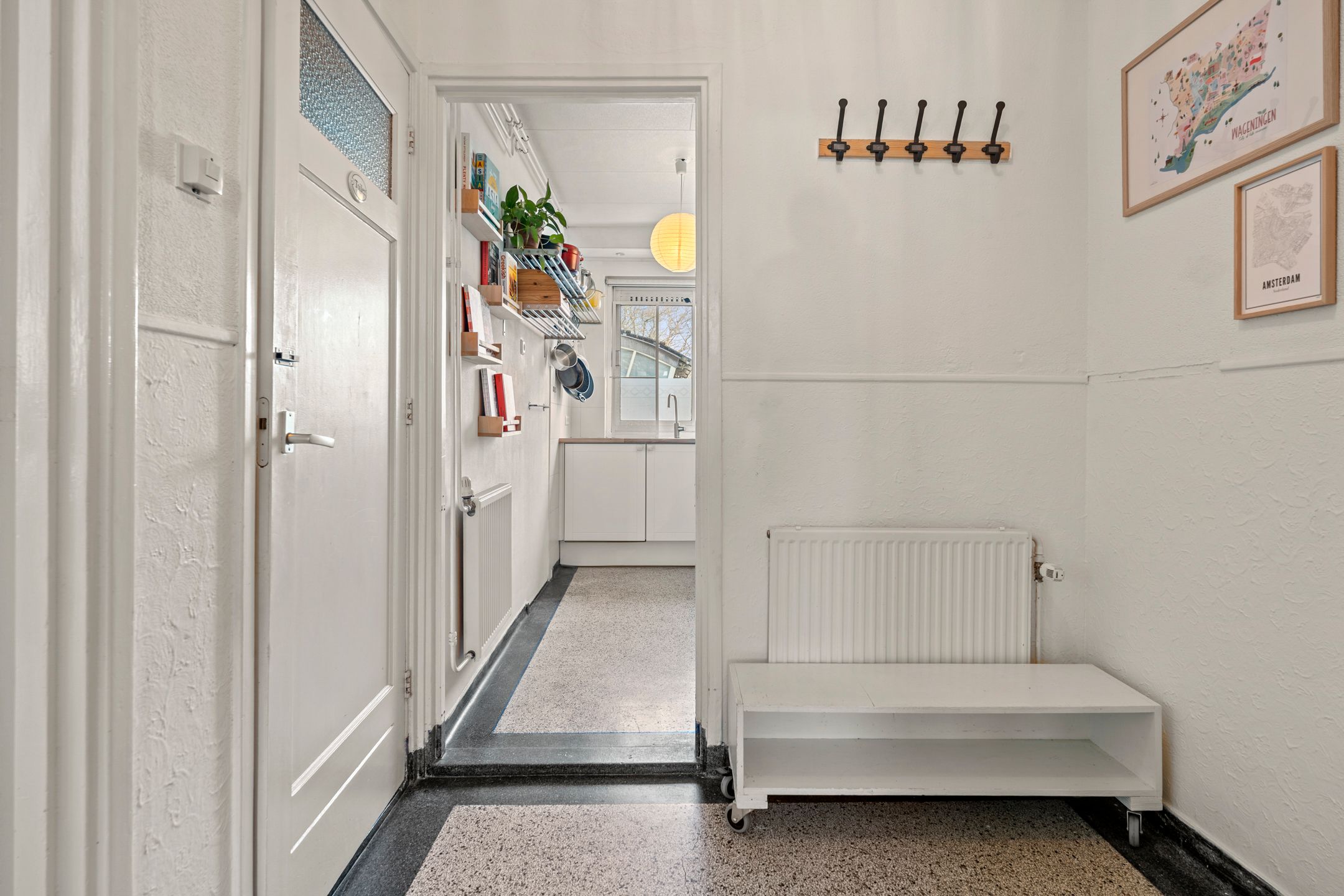 Photo 6 of Niemeijerstraat 16-II