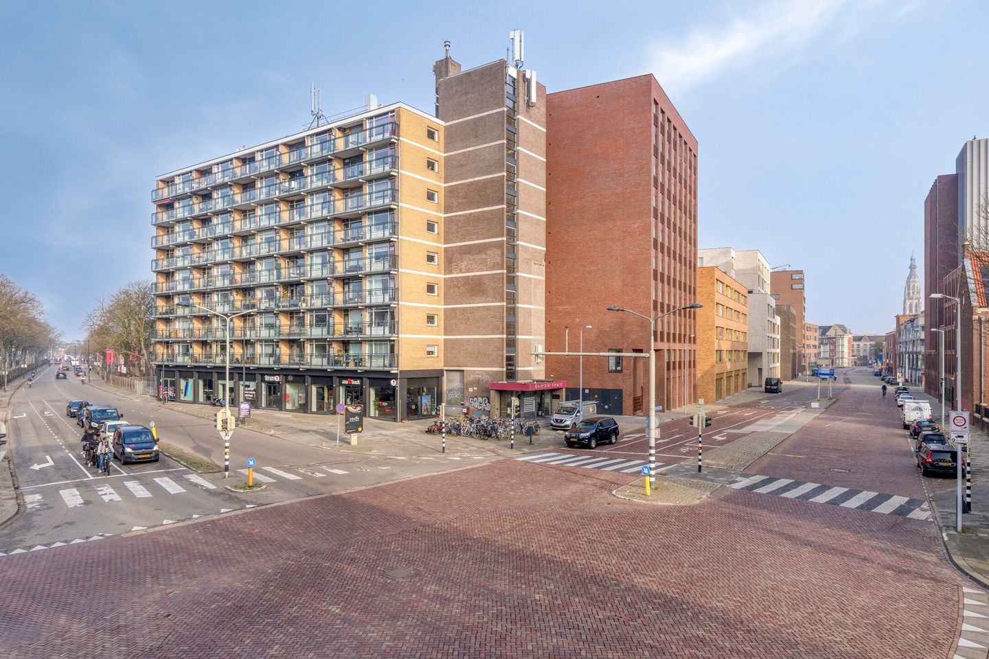 Bekijk foto 2 van Fellenoordstraat 99