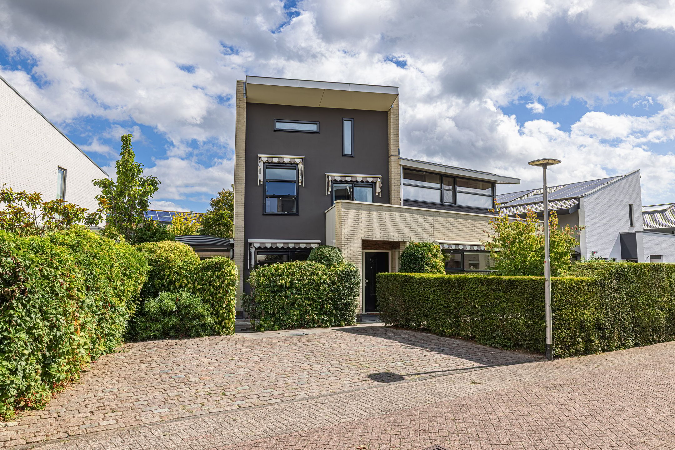 Buying a house in The Netherlands., Ammerzoden 28