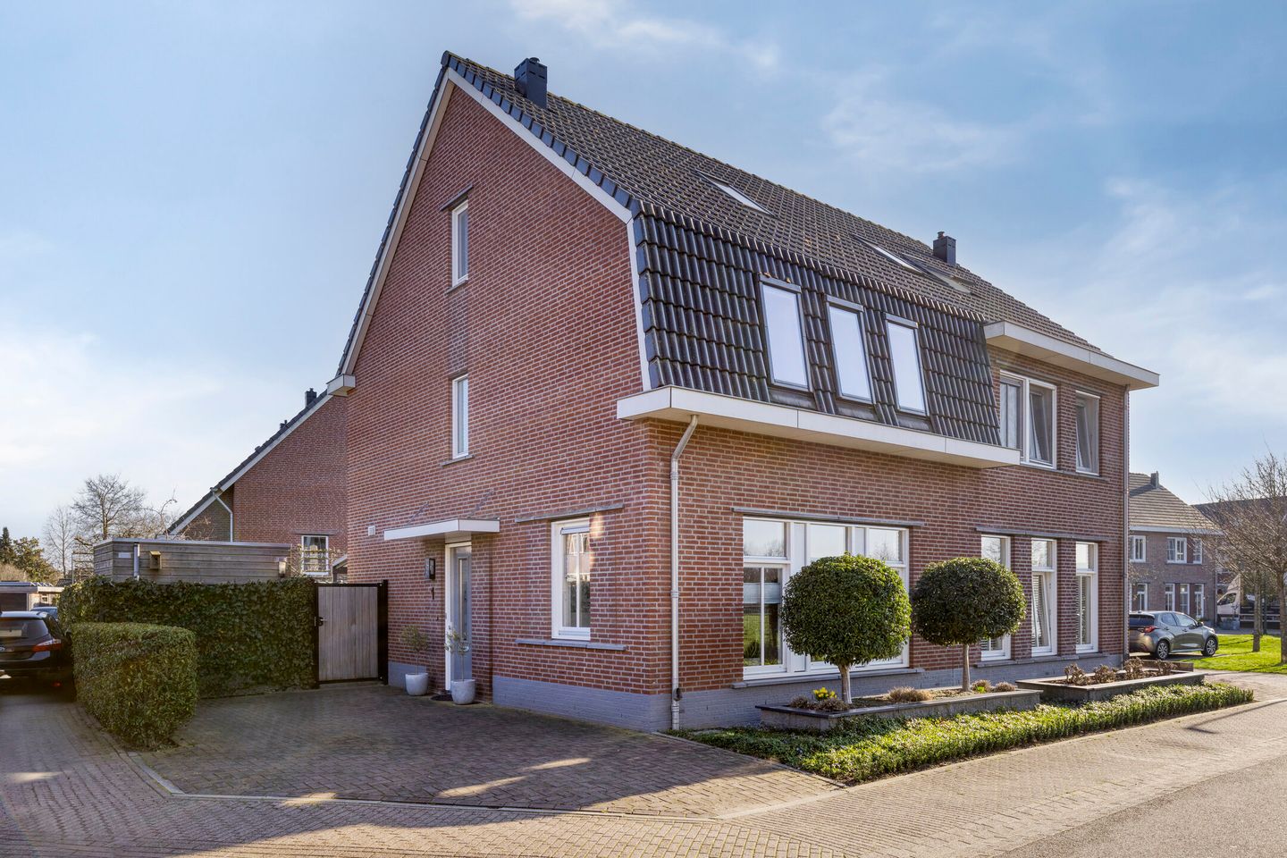 Photo 5 of Burggraaf 1