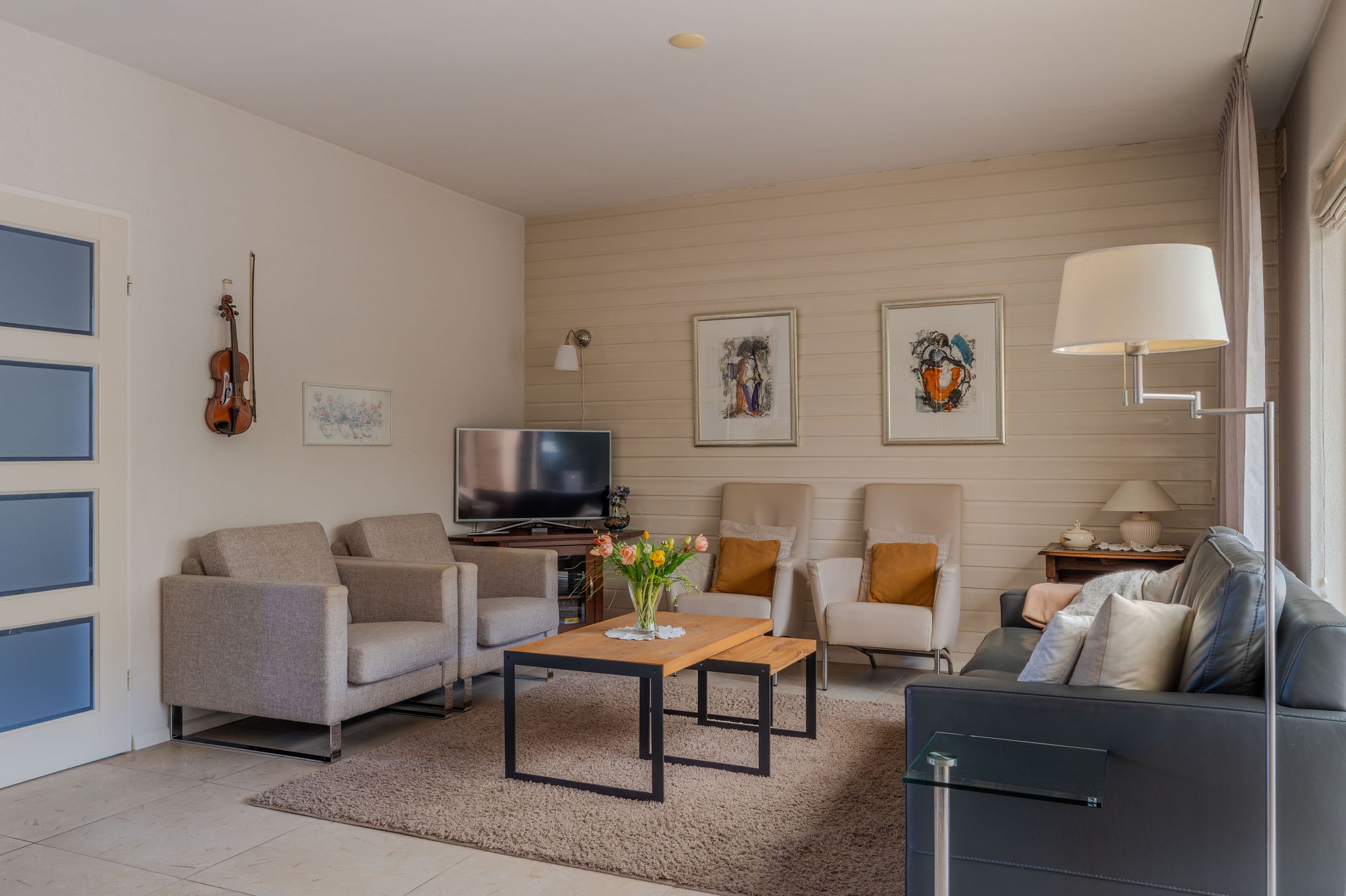 Photo 12 of Hubertusstraat 13