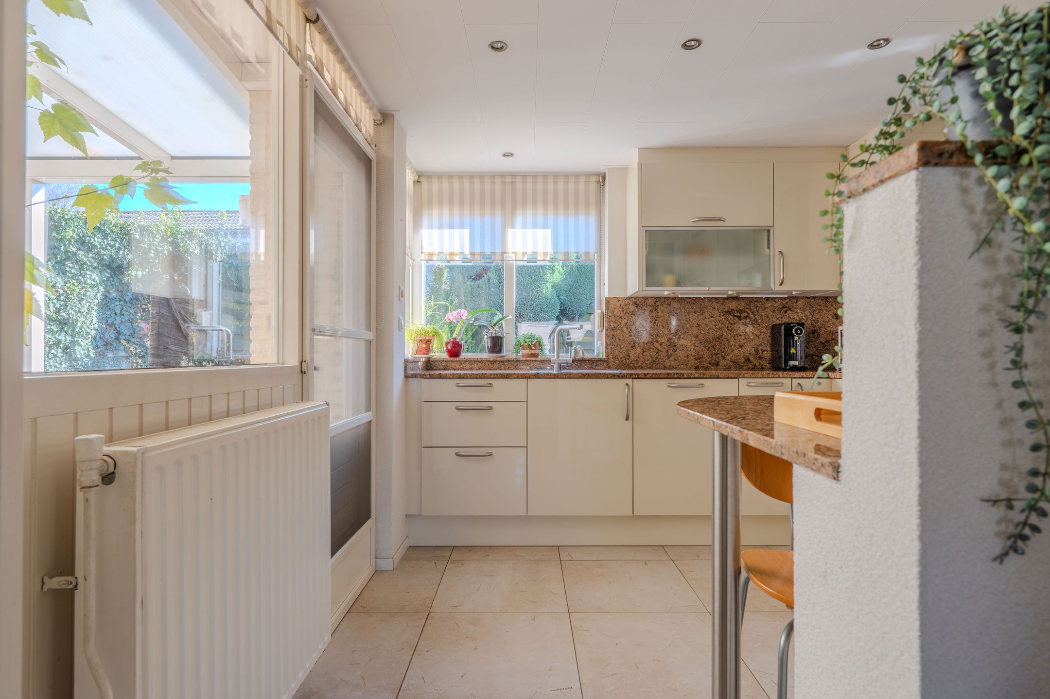 Photo 18 of Hubertusstraat 13