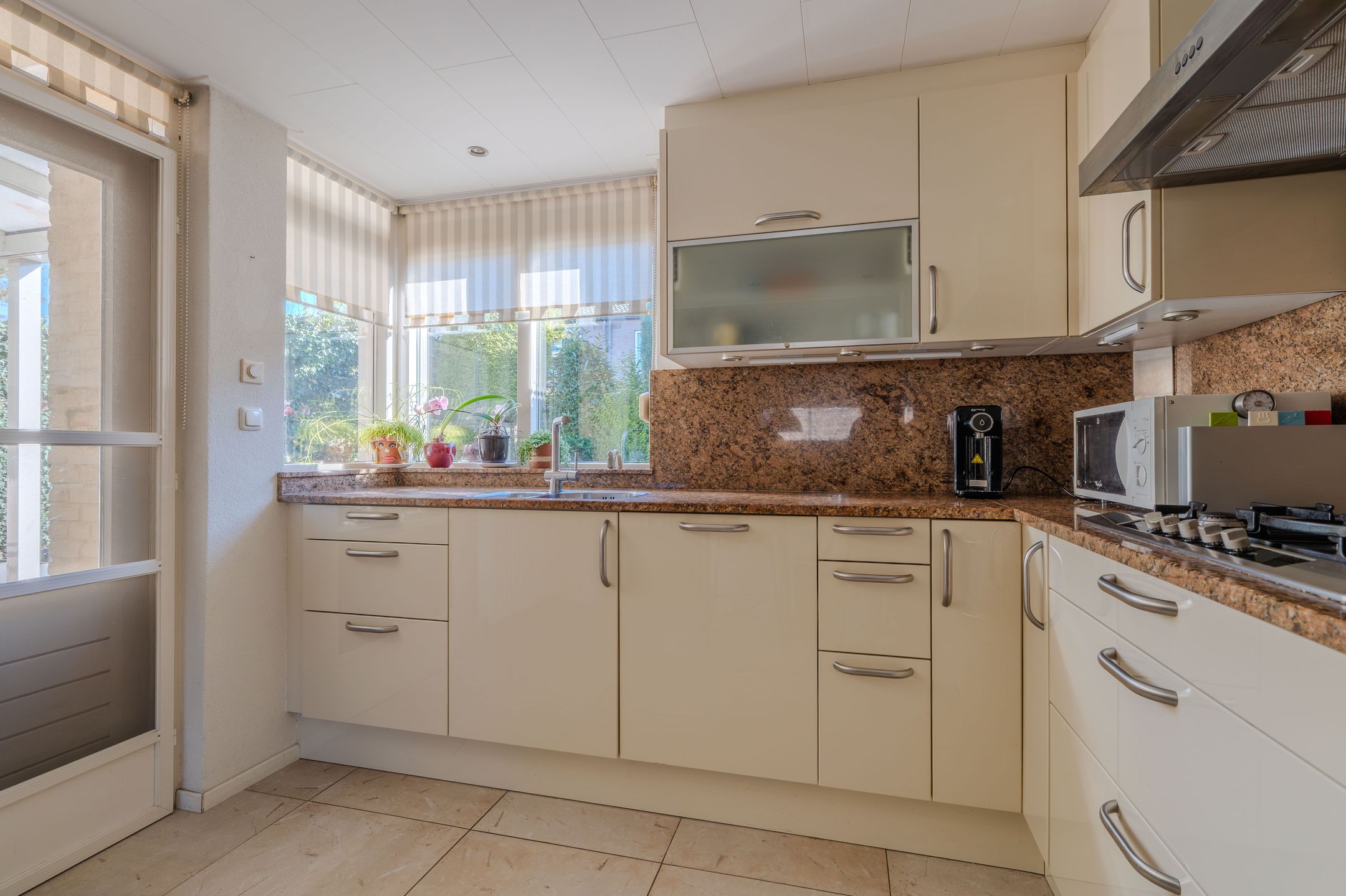 Photo 21 of Hubertusstraat 13