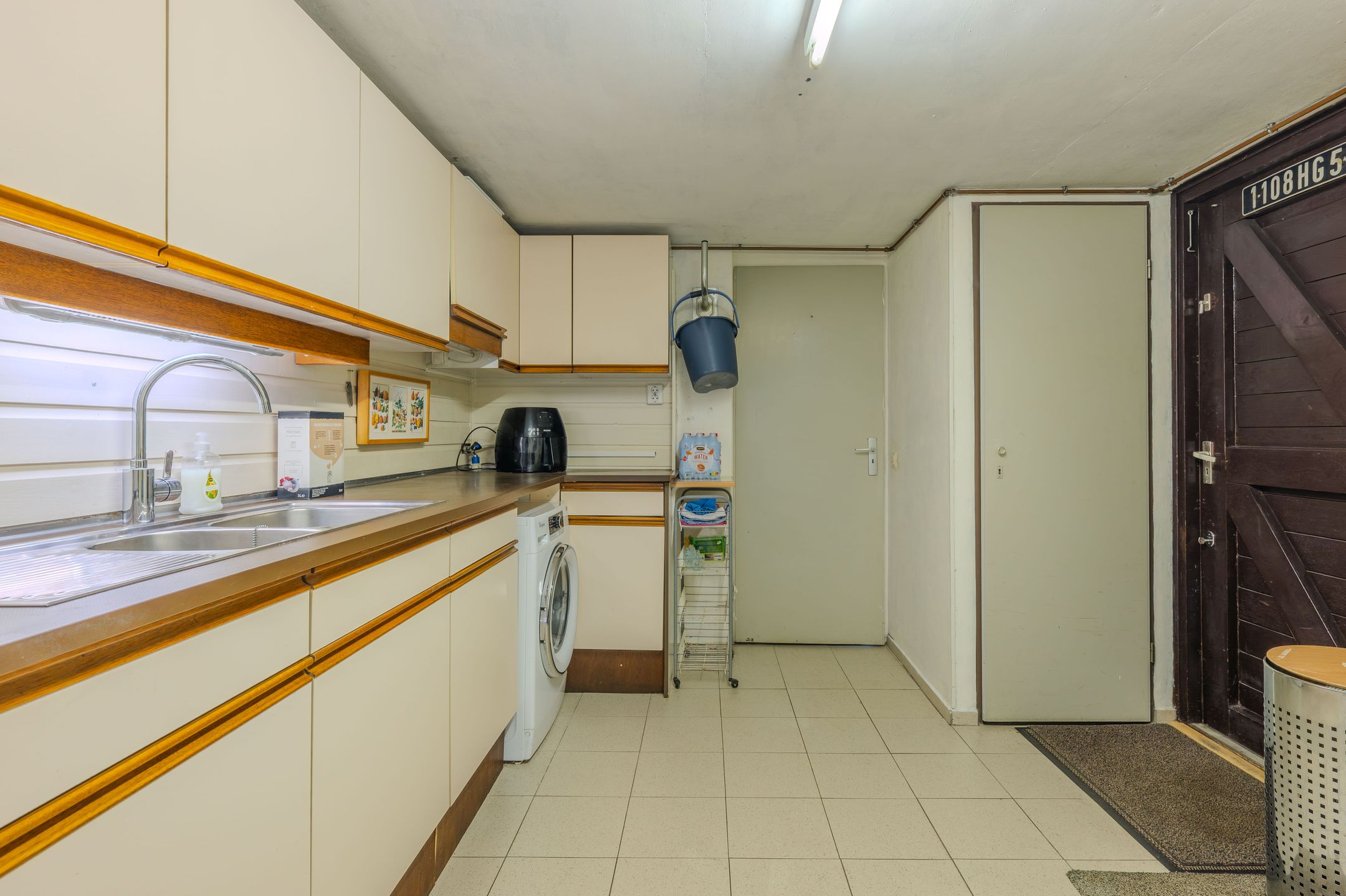 Photo 24 of Hubertusstraat 13