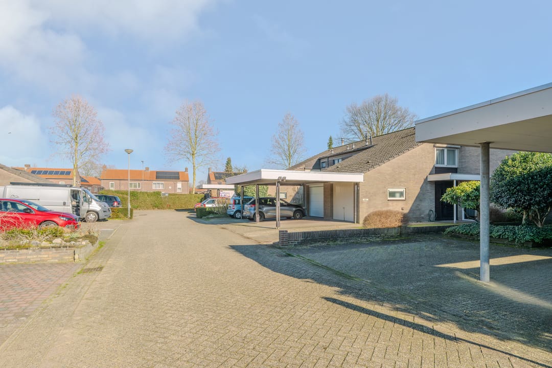 Photo 43 of Hubertusstraat 13