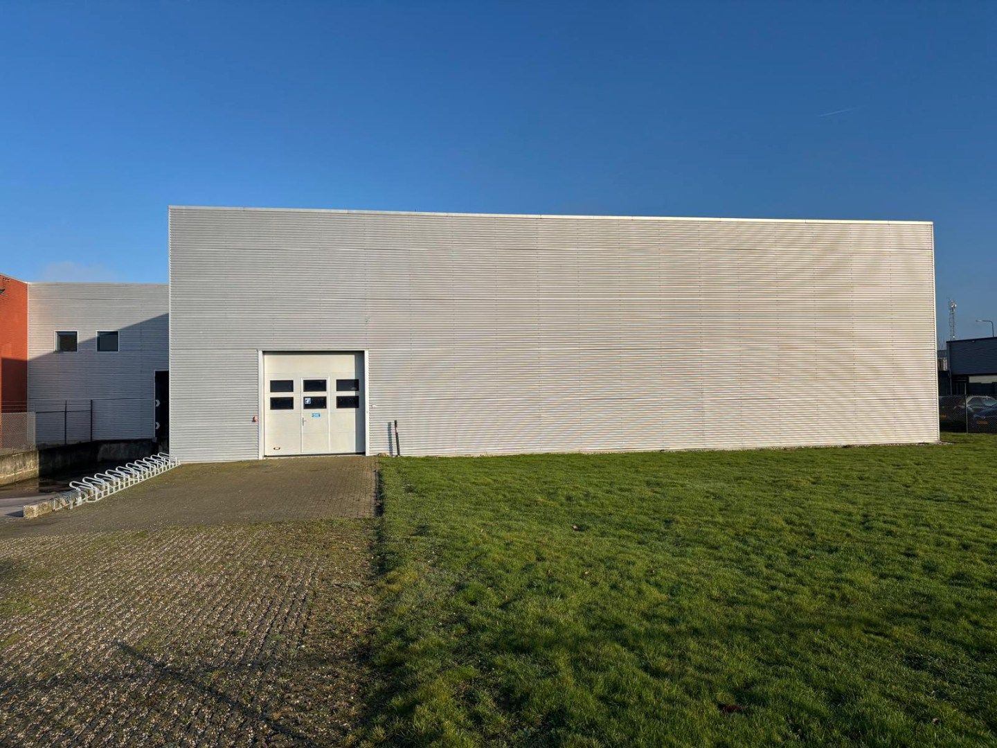 View photo 2 of Platinaweg 11-A