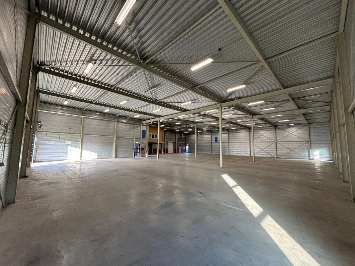 View photo 5 of Platinaweg 11-A