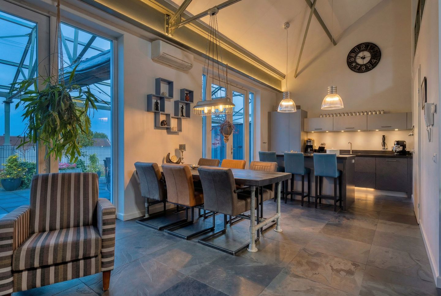 Foto 19 van Esrein 10-G