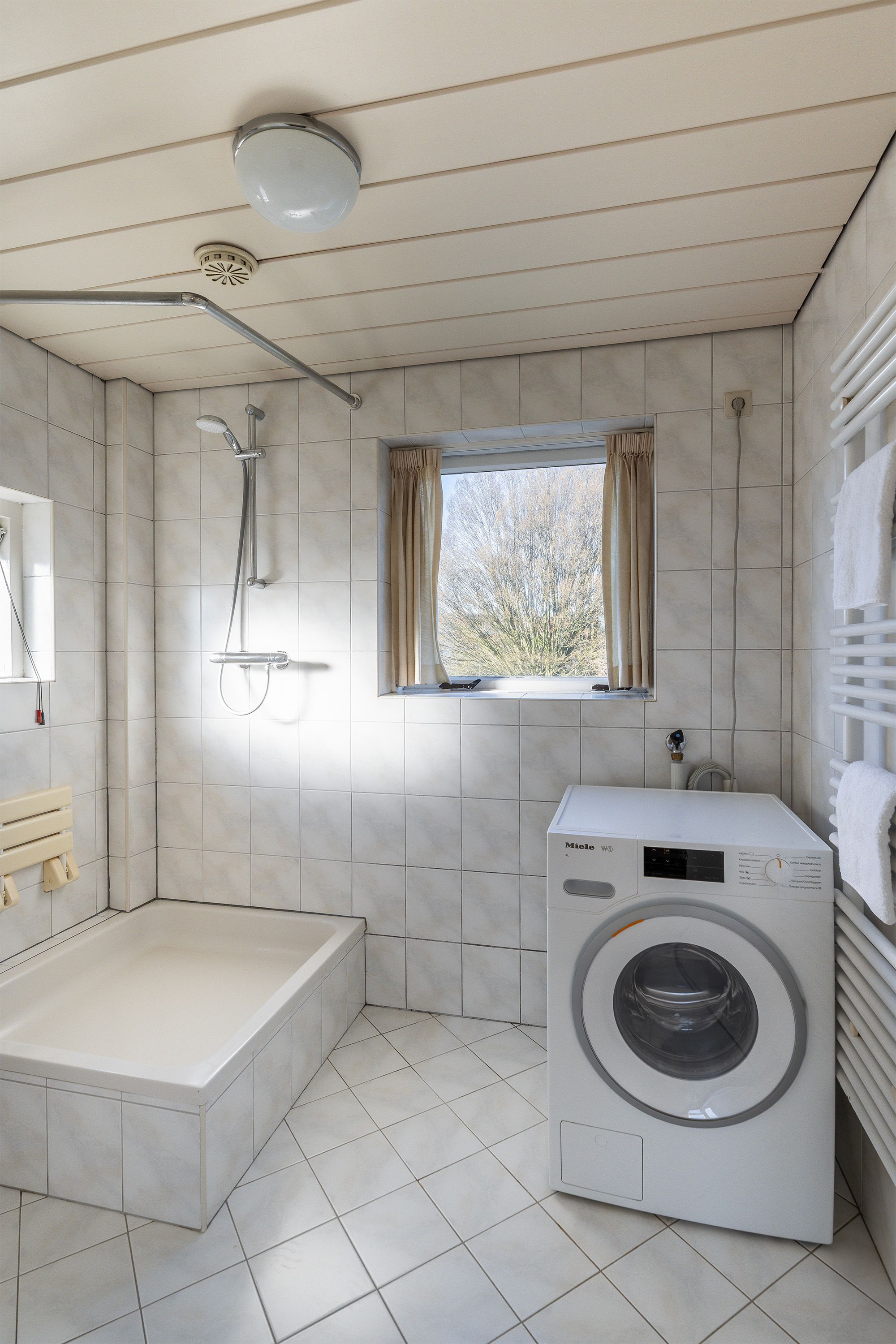 Photo 36 of van Heutszpark 49