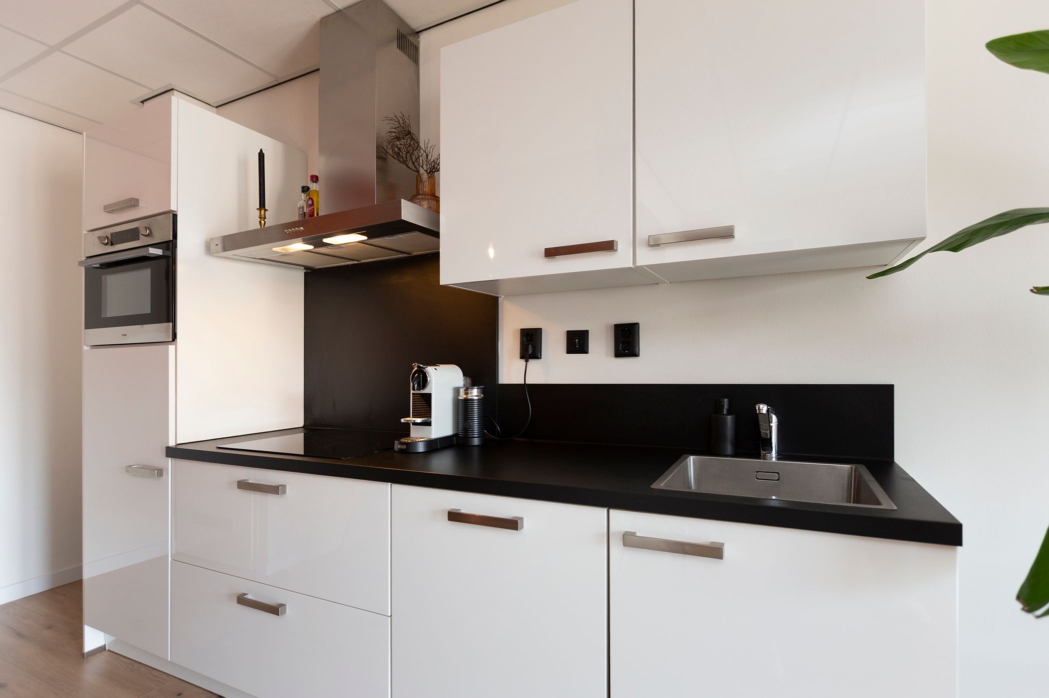 Photo 15 of Brongouw 60-H