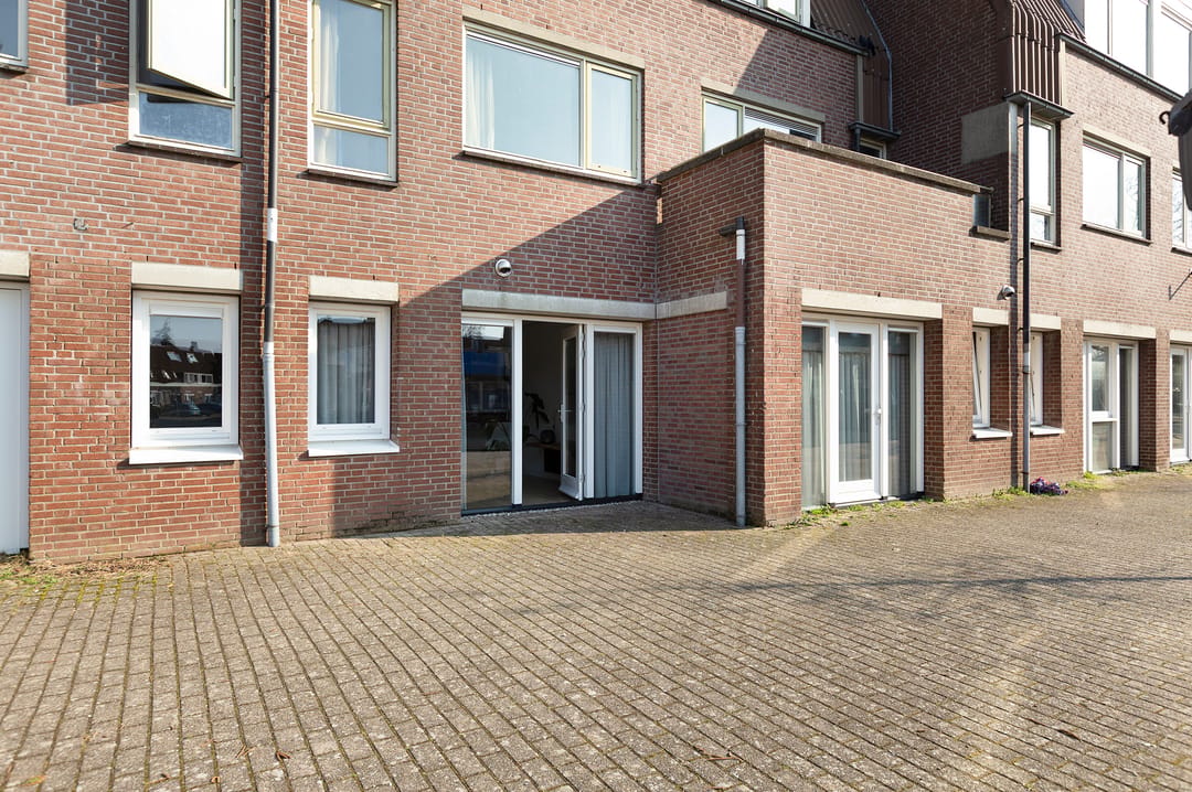 Photo 17 of Brongouw 60-H