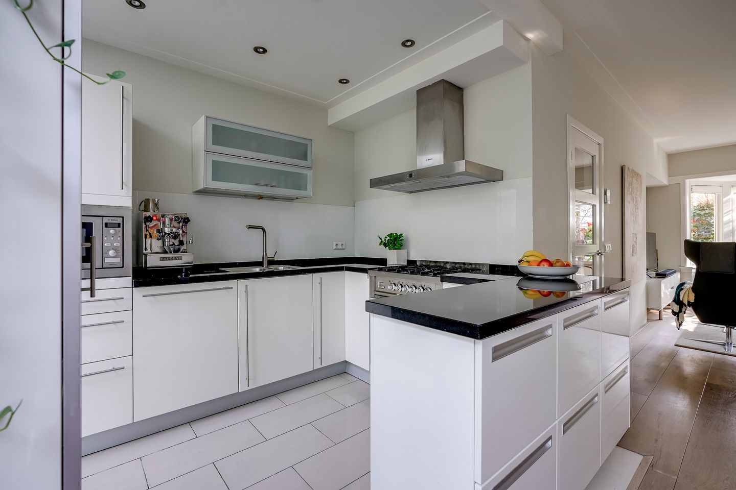 Photo 14 of Prof. Hugo de Vrieslaan 3