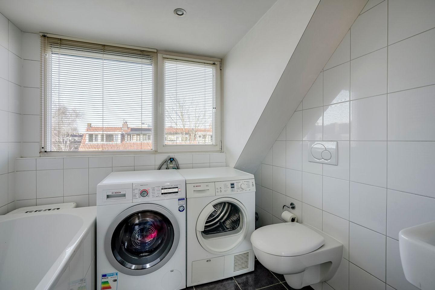 Photo 40 of Prof. Hugo de Vrieslaan 3