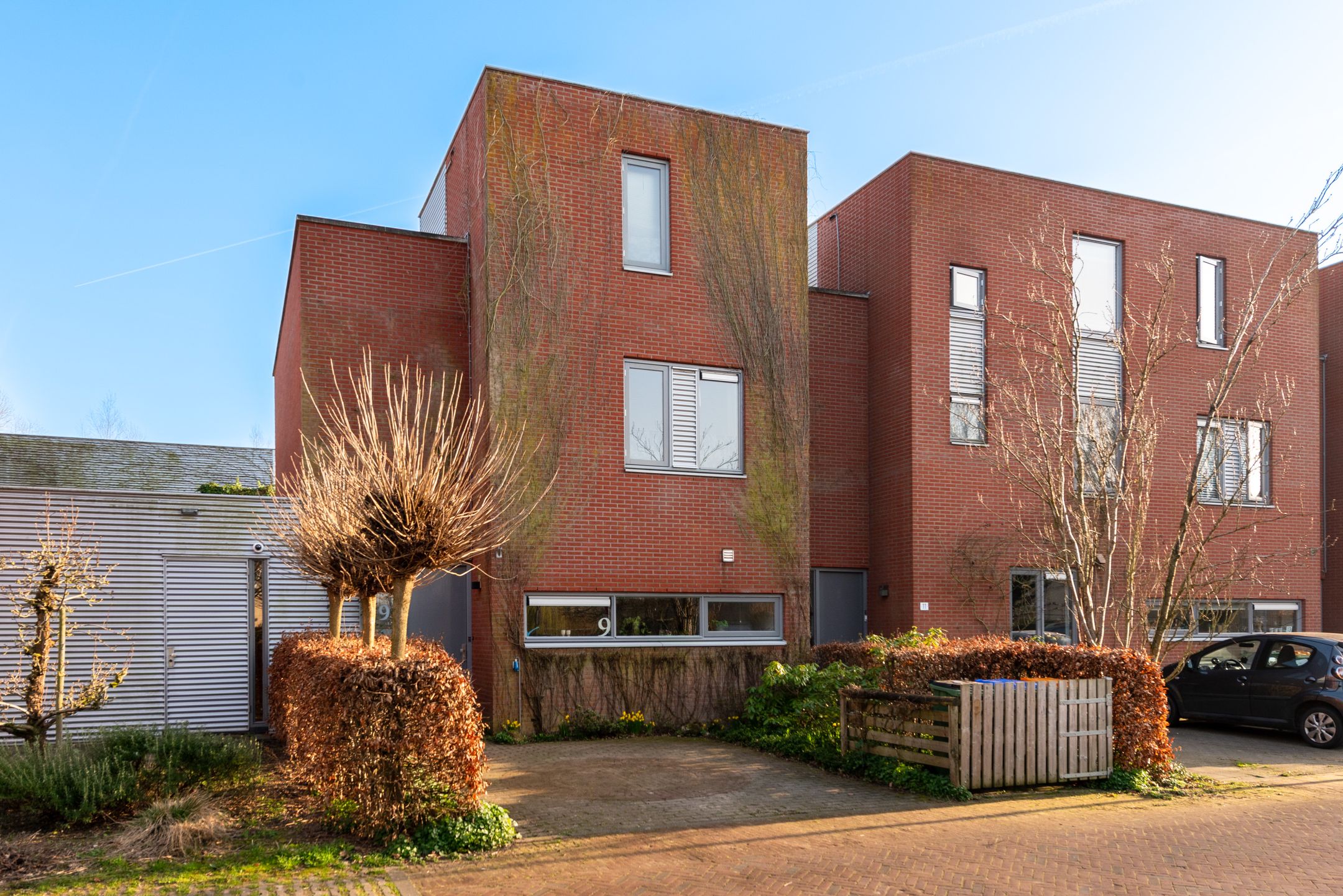 Buying a house in The Netherlands., Morel 9