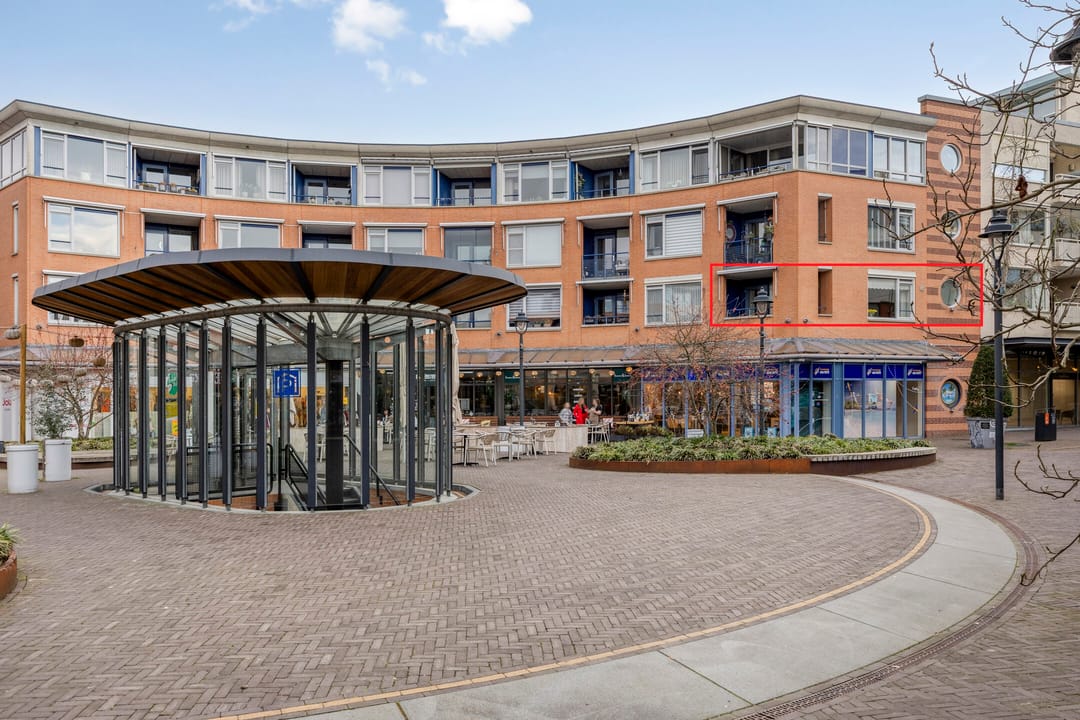 Photo 1 of Pastoor Spieringsstraat 151