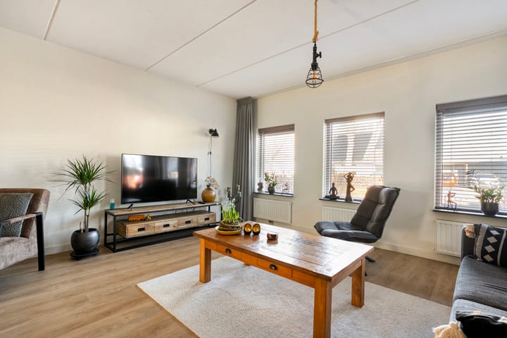 Photo 4 of Kerkenbovenveen 12