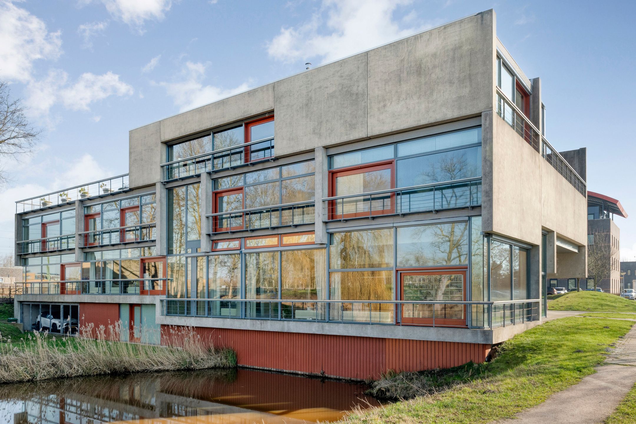 Buying a house in The Netherlands., Stationsplein 12