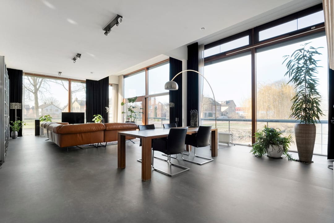 Photo 7 of Stationsplein 12