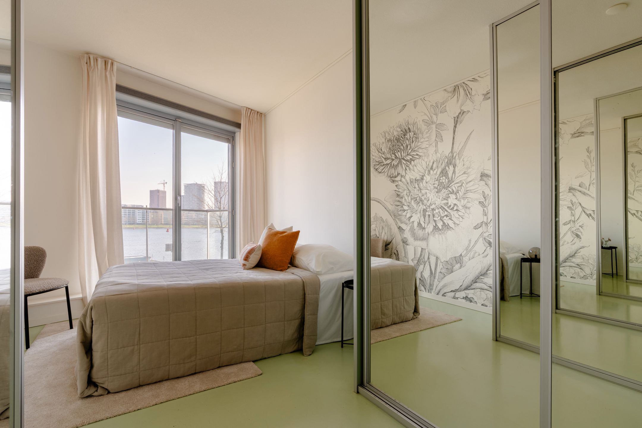 Photo 9 of Westerdoksdijk 611