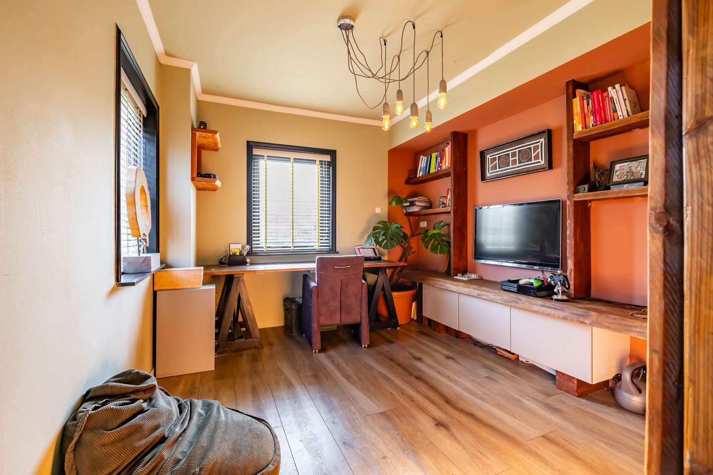 Photo 10 of Reddingiusstraat 4