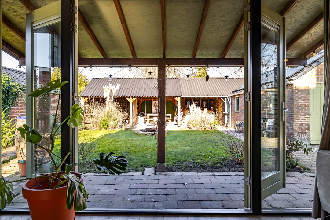 Photo 22 of Reddingiusstraat 4