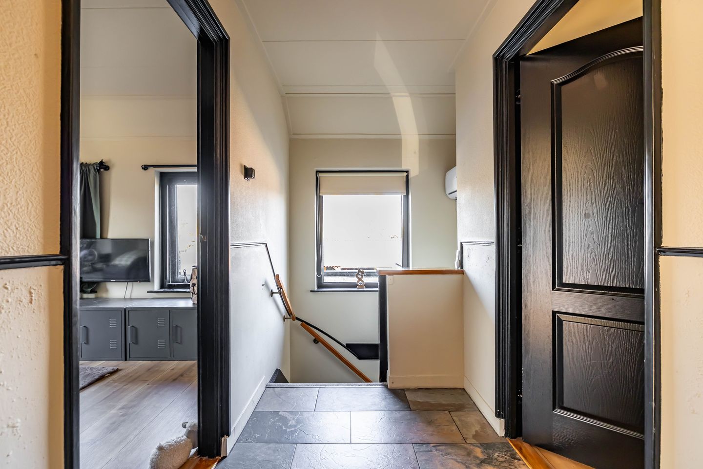 Photo 25 of Reddingiusstraat 4