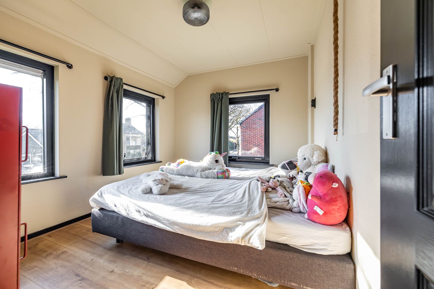 Photo 35 of Reddingiusstraat 4